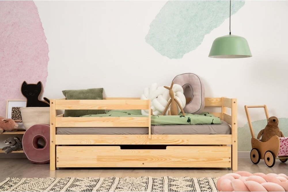 Dětská postel z borovicového dřeva s úložným prostorem v přírodní barvě 90x140 cm Mila CPD – Adeko Adeko