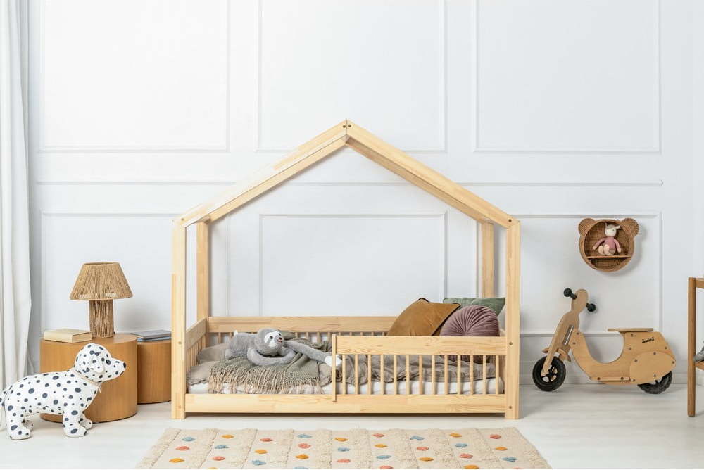 Domečková dětská postel z borovicového dřeva v přírodní barvě 80x190 cm Mila RMW – Adeko Adeko