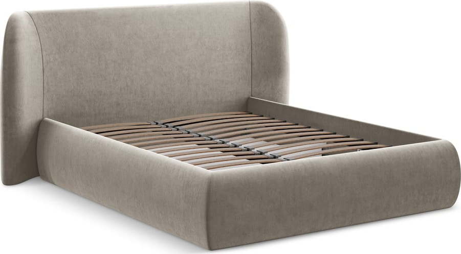 Čalouněná dvoulůžková postel taupe s úložným prostorem s roštem 160x200 cm Hauke – Makamii Makamii