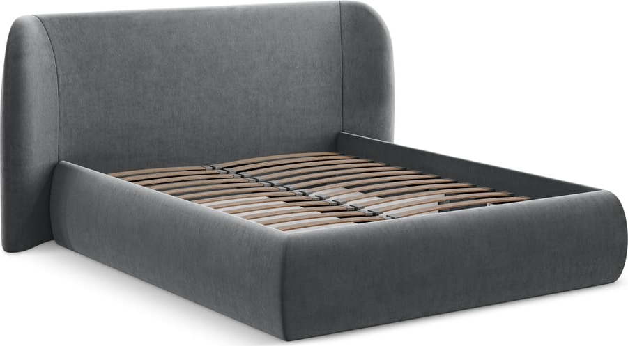 Tmavě šedá čalouněná dvoulůžková postel s úložným prostorem s roštem 140x200 cm Hauke – Makamii Makamii